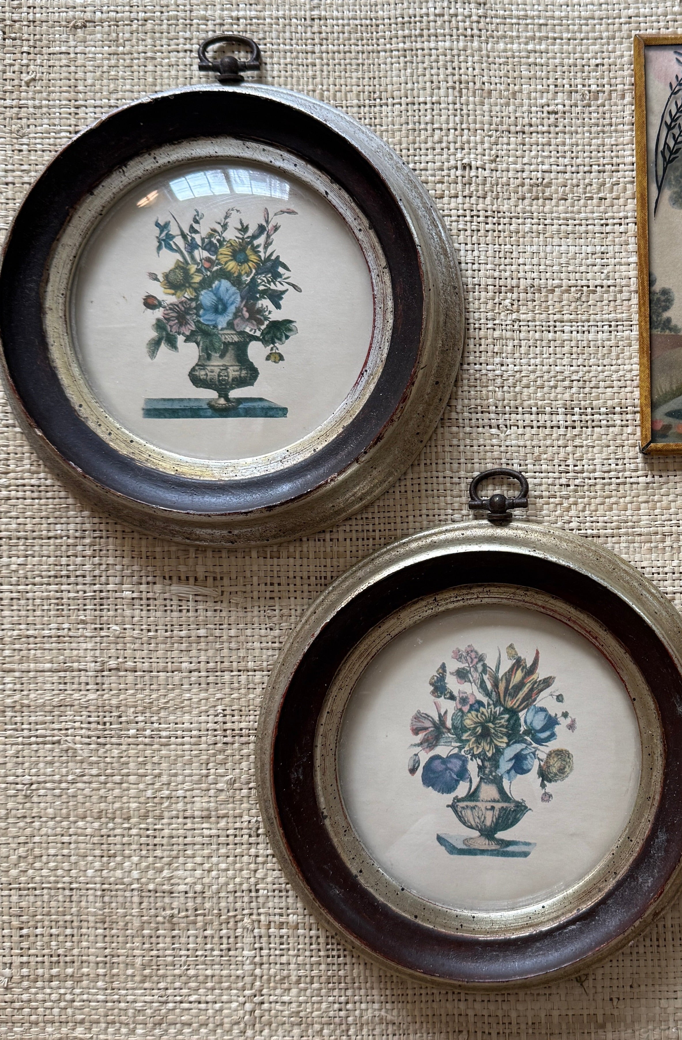 Round Framed Floral Prints with Convex Glass - Set