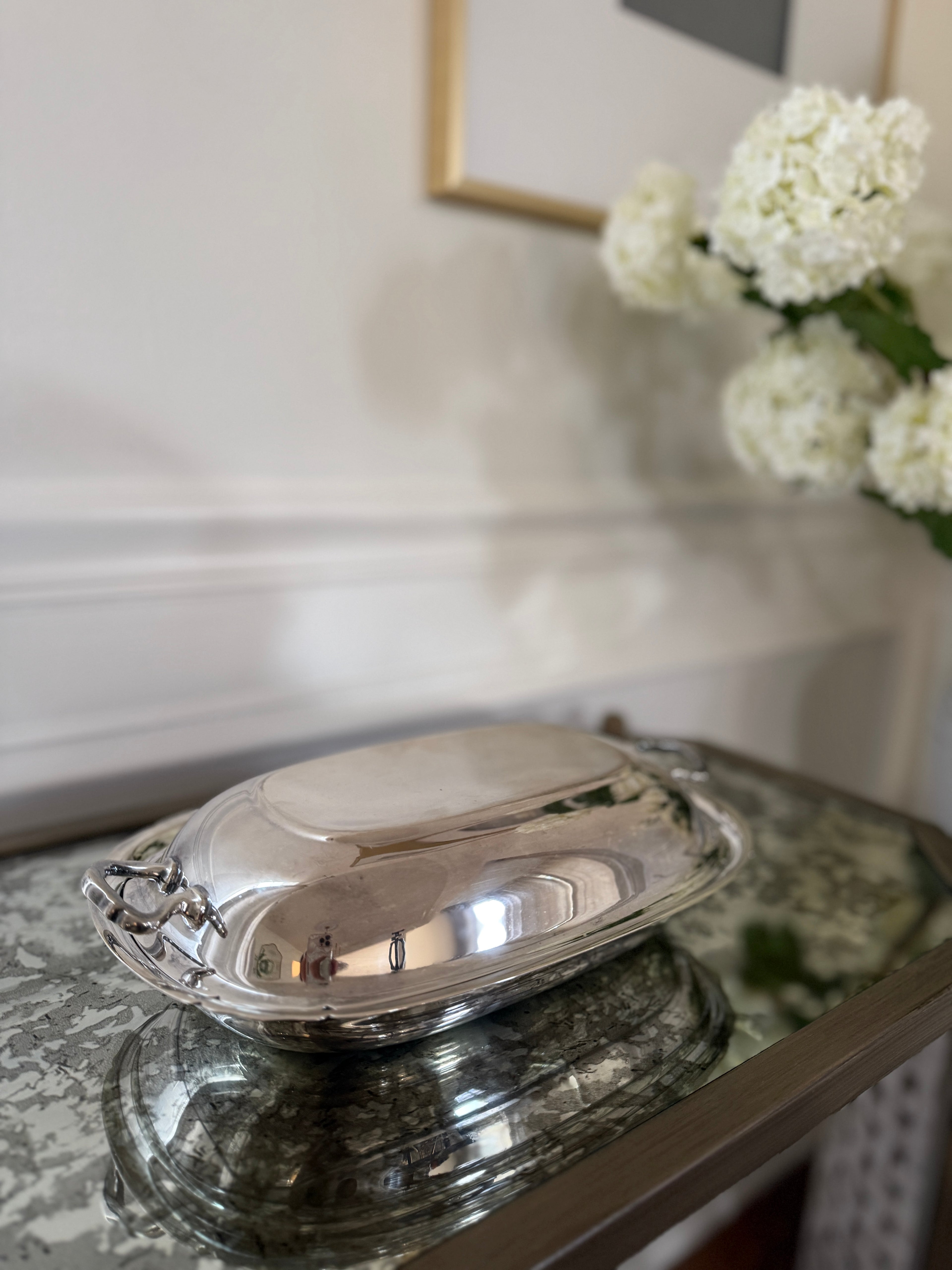 Vintage Reed & Barton Silver Plated Vegetable Dish with Lid - 11" x 3" x 7" - Polished