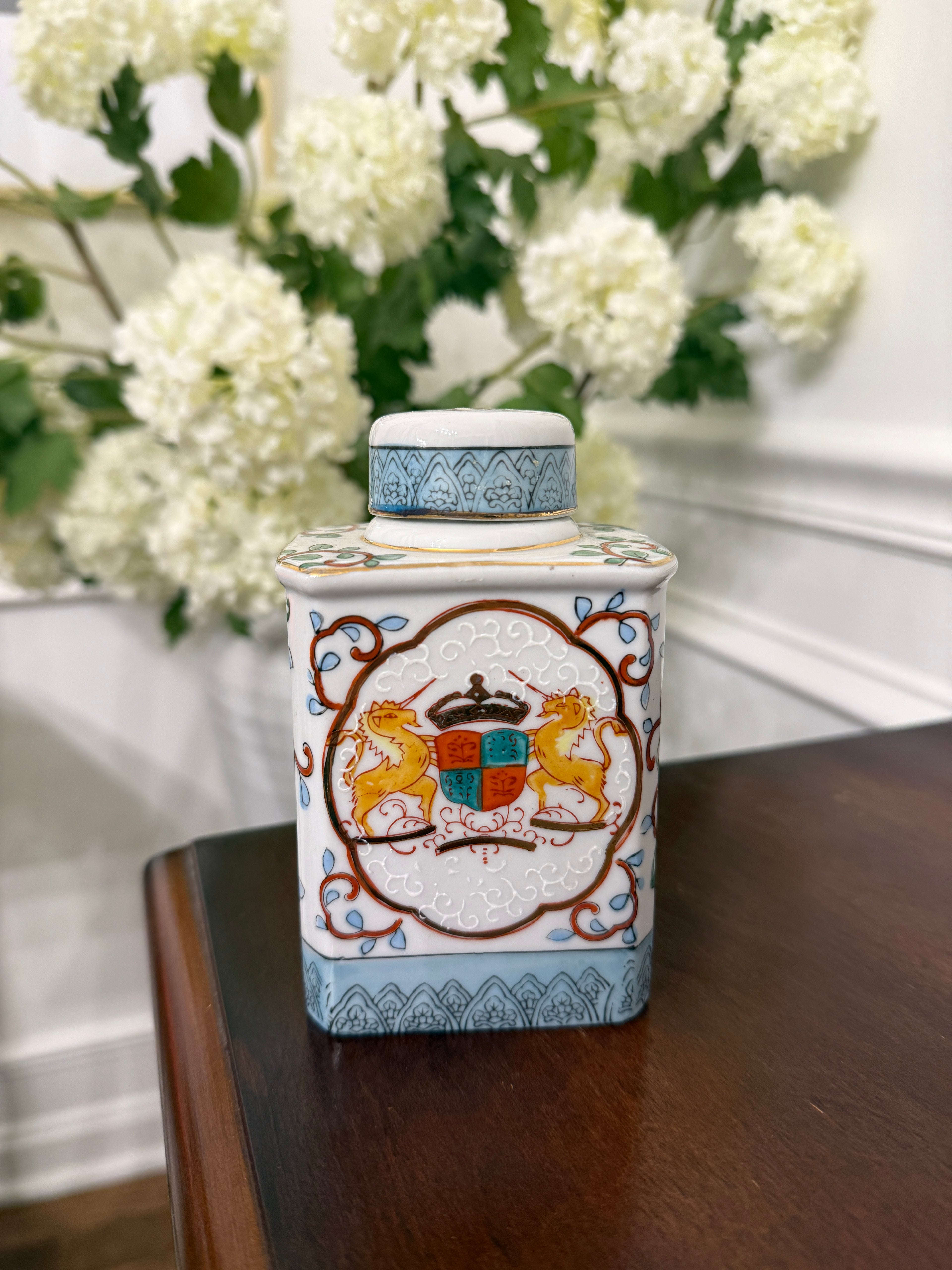 Vintage (1940s) Ardalt-Lenwile Armorial Floral Crest Tea Caddy