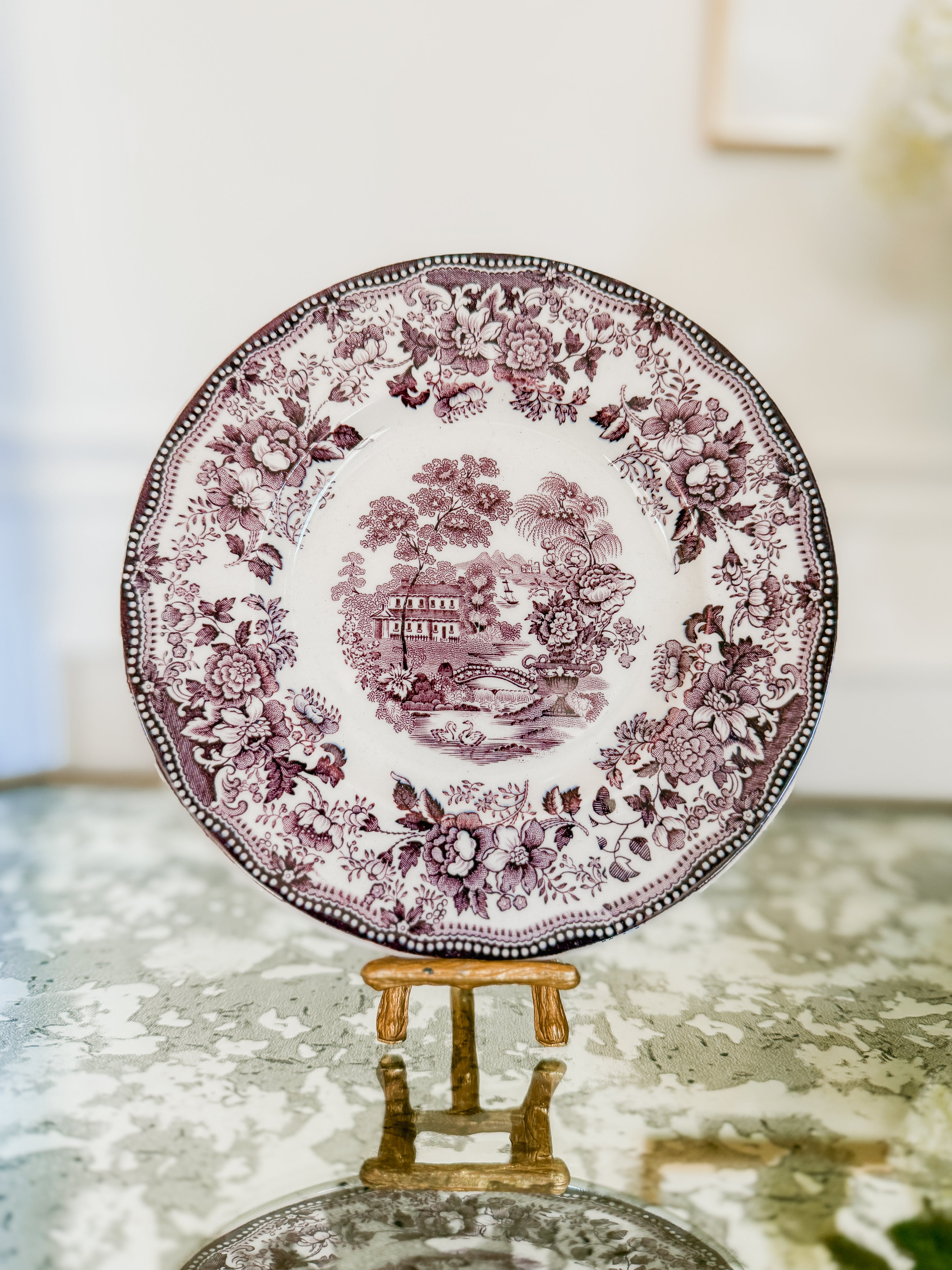 Royal Staffordshire Clarice Cliff Purple Tonquin 6.5" Plate